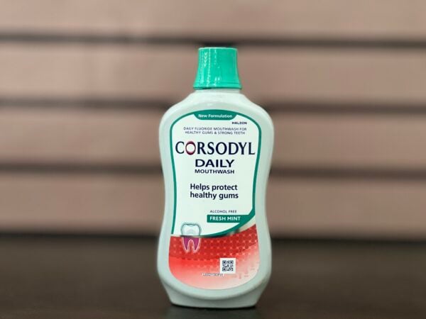 corsodyl daily mouthwash